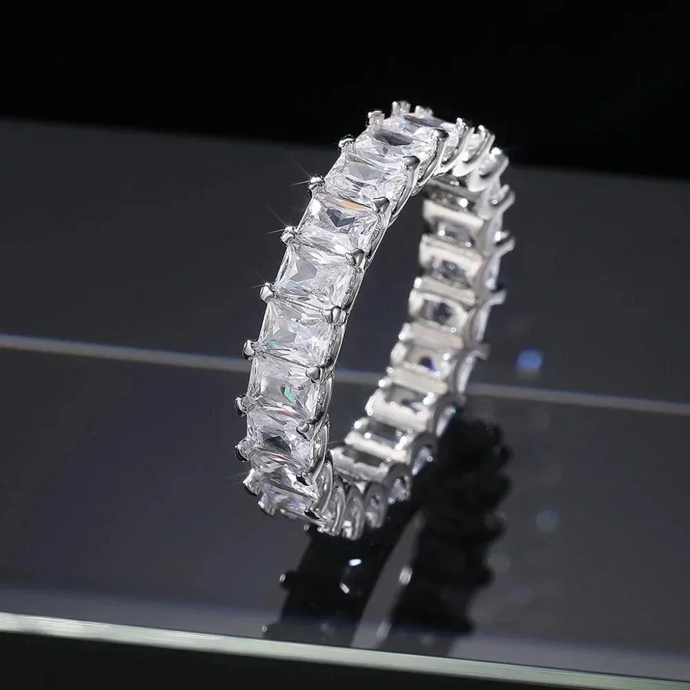 💎925 Sterling Silver Plated Clear CZ Eternity Wedding/Engagement Ring UN… - Picture 2 of 8